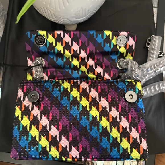 Kurt Geiger London Mini Kensington Crystal Convertible Crossbody Bag - Picture 6 of 17